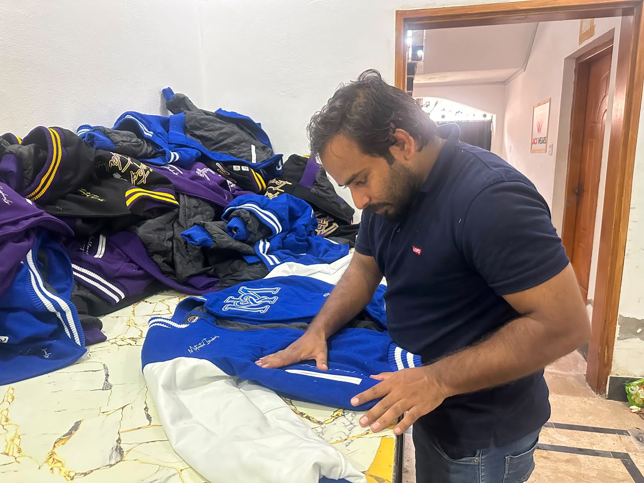 How to Source Custom Cricket Uniforms Direct from Factory